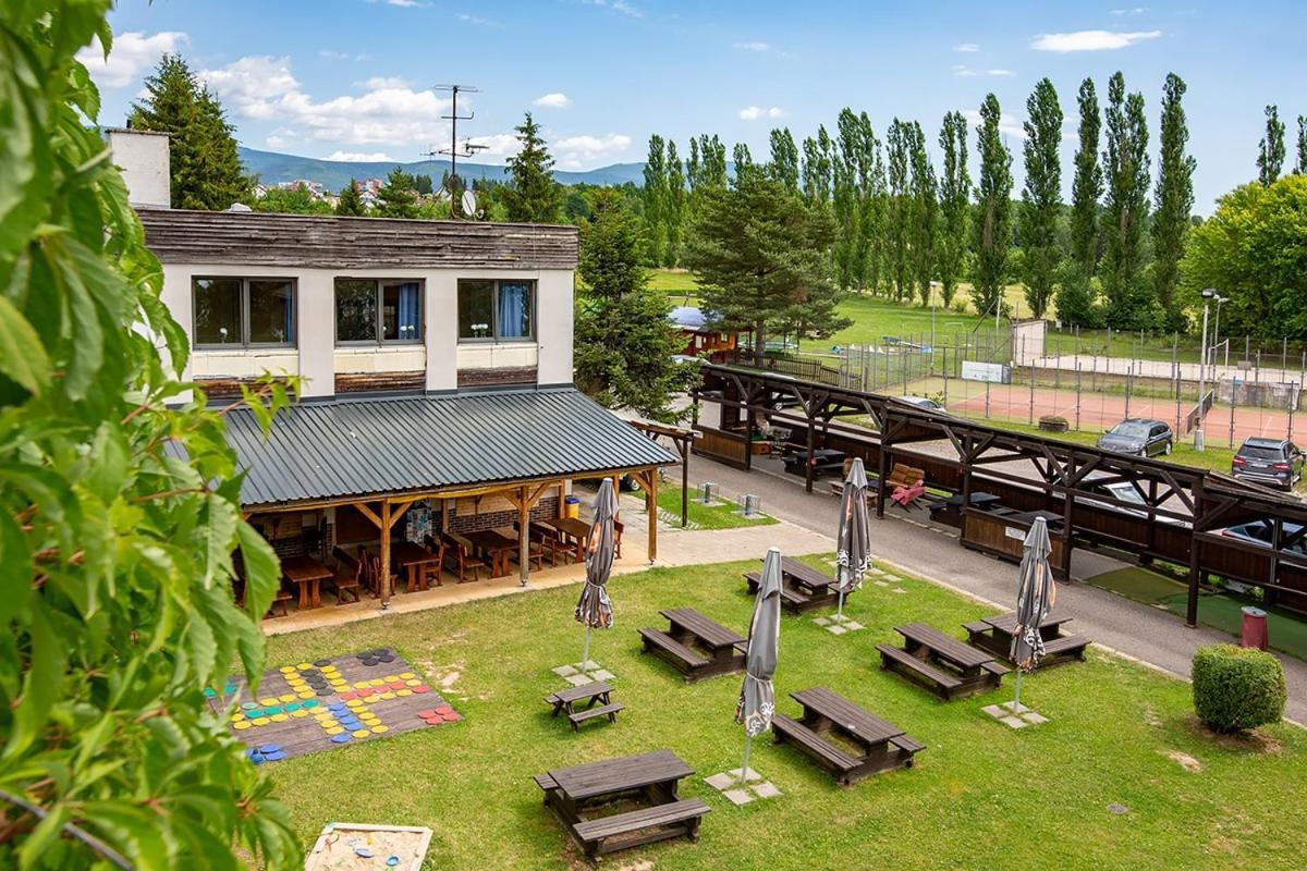 Holiday Park Vrchlabi - Lisci Farma Eksteriør bilde